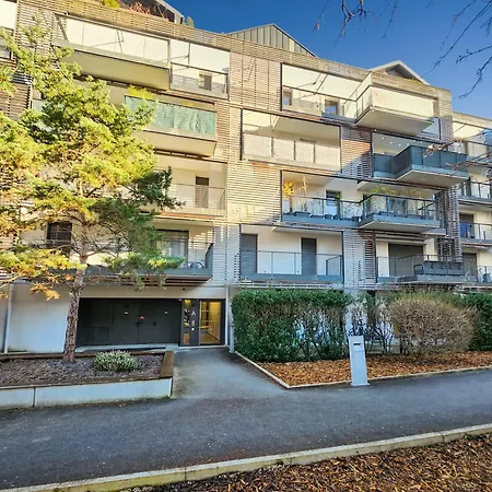 Studio, Terrasse, Confort & Emplacement Ideal ! Appartement *