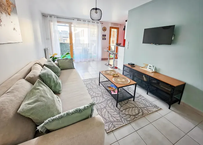 Studio, Terrasse, Confort & Emplacement Ideal ! * 몽테브랭
