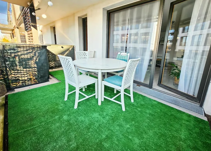 Studio, Terrasse, Confort & Emplacement Ideal ! *